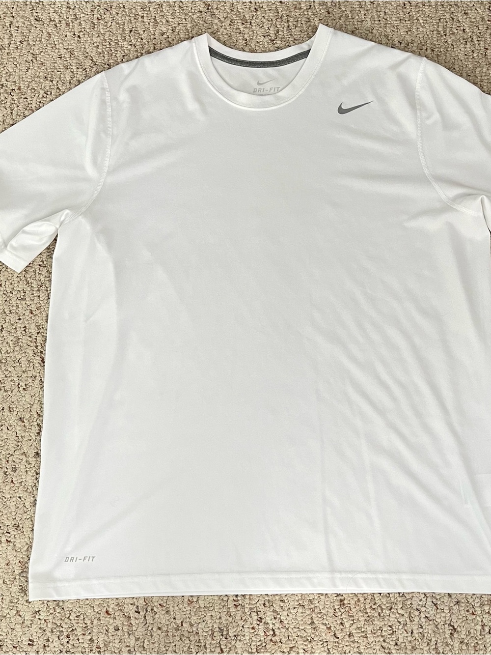 Nike Dri-FIT Men's White Short Sleeve Athletic Training Shirt Gray Swoosh XL